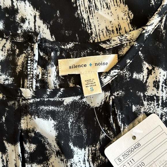 Sleeveless blouse. Size S - Picture 3 of 4